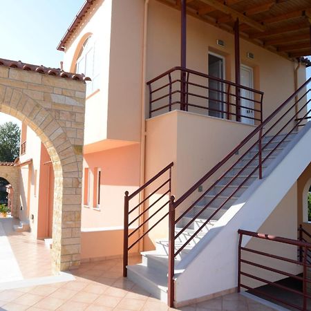 Maria'S Filoxenia Suites Drepano  Екстериор снимка