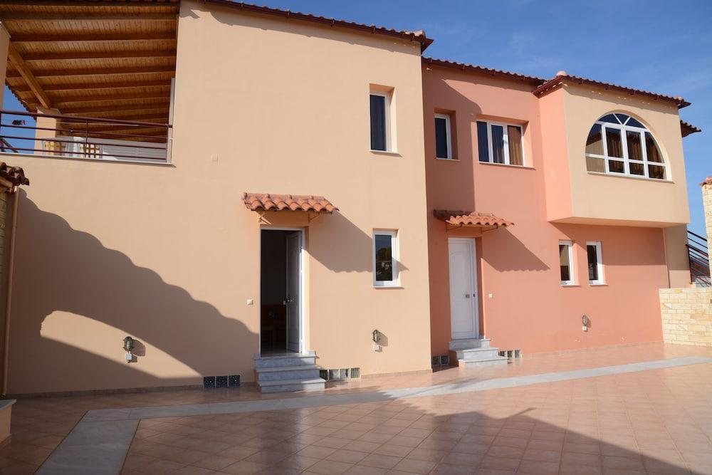 Maria'S Filoxenia Suites Drepano  Екстериор снимка