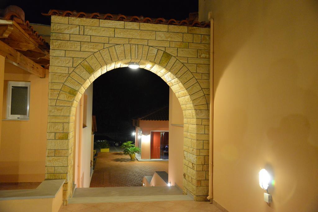 Maria'S Filoxenia Suites Drepano  Екстериор снимка