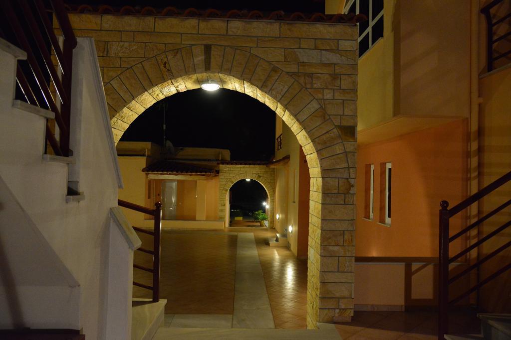 Maria'S Filoxenia Suites Drepano  Екстериор снимка