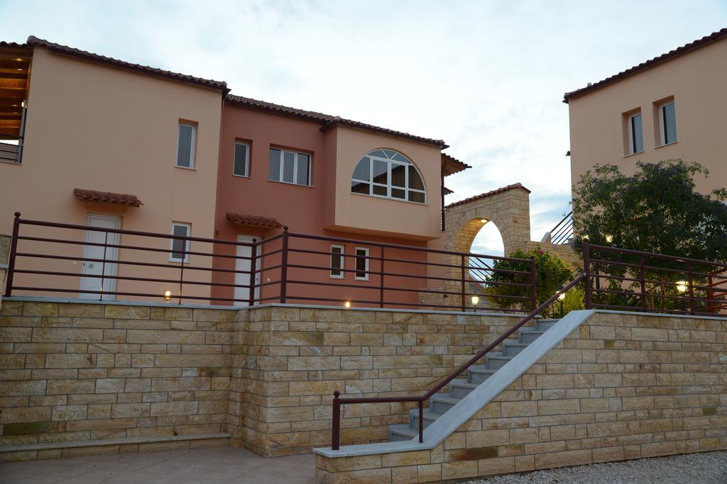 Maria'S Filoxenia Suites Drepano  Екстериор снимка
