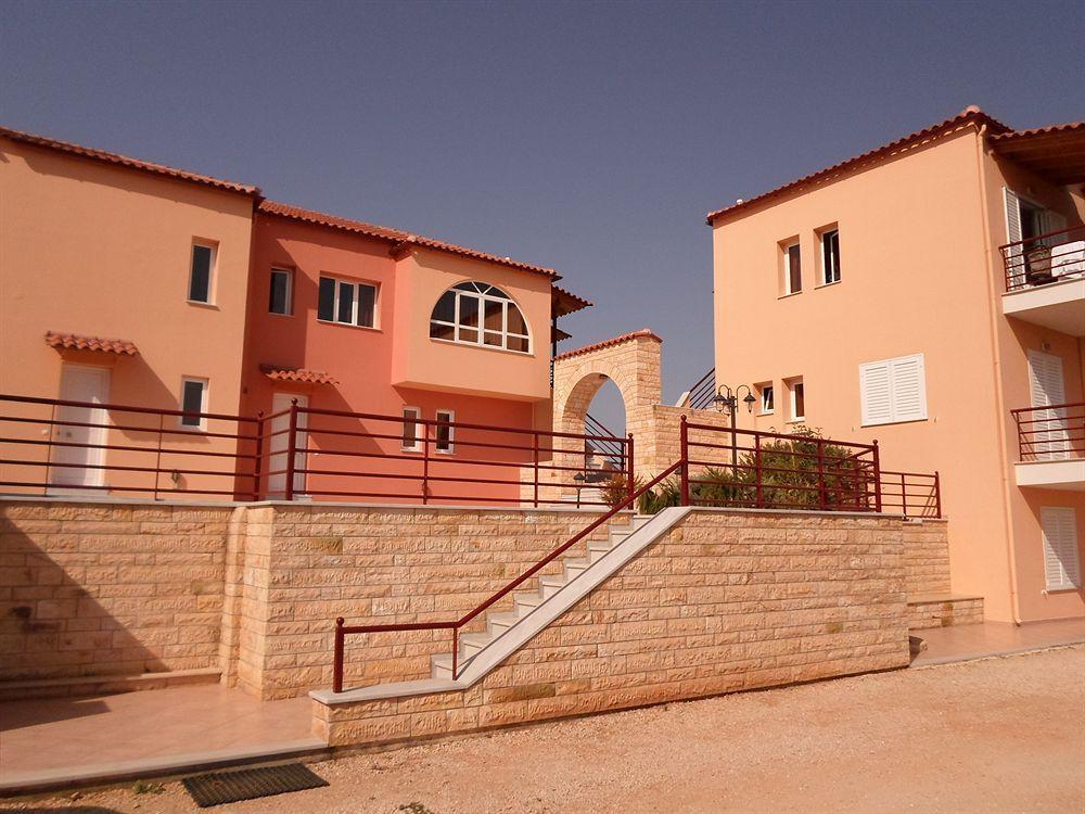Maria'S Filoxenia Suites Drepano  Екстериор снимка