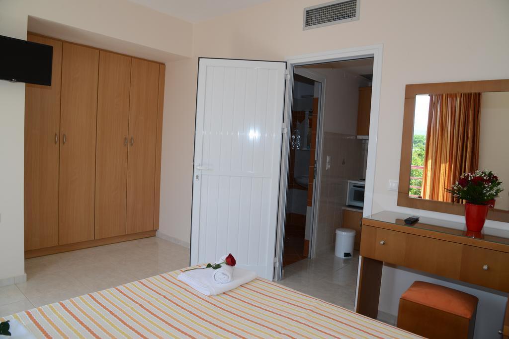 Maria'S Filoxenia Suites Drepano  Екстериор снимка