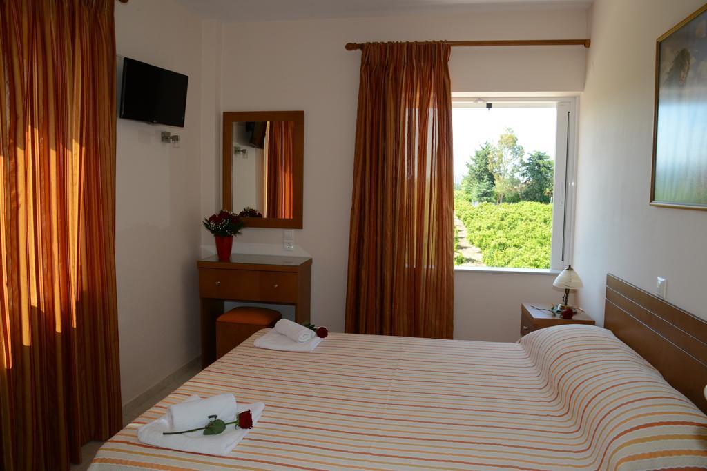 Maria'S Filoxenia Suites Drepano  Екстериор снимка