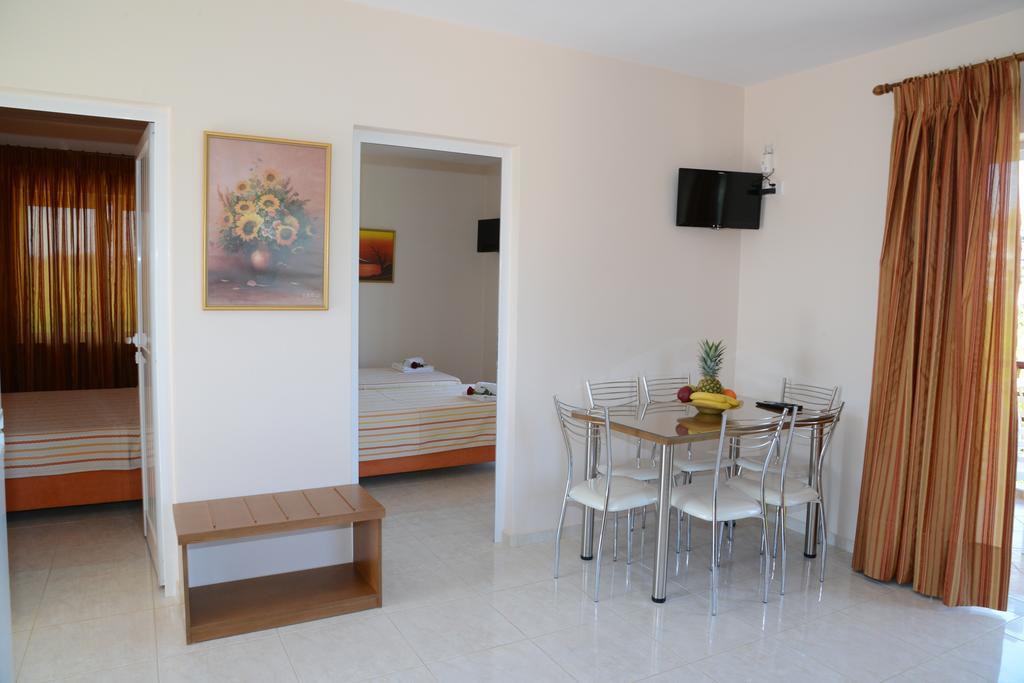 Maria'S Filoxenia Suites Drepano  Екстериор снимка