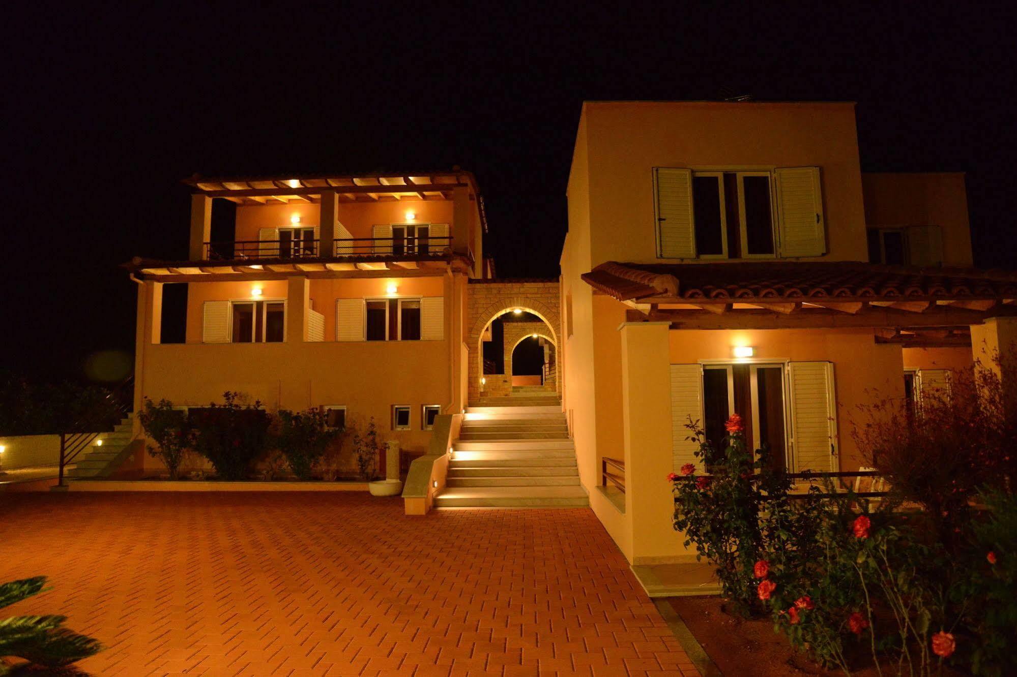 Maria'S Filoxenia Suites Drepano  Екстериор снимка